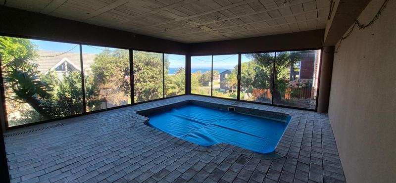 To Let 3 Bedroom Property for Rent in Outeniqua Strand Western Cape